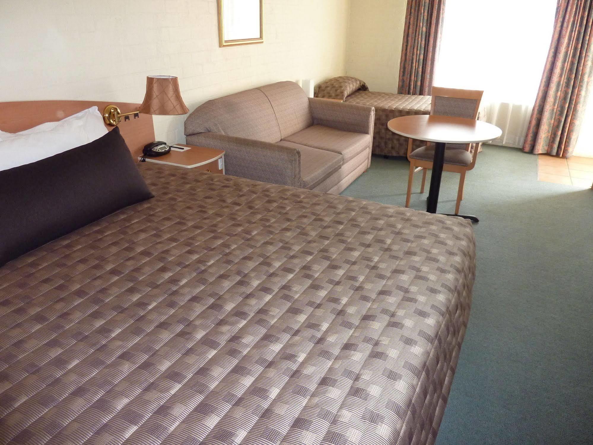 Western Coachman's Motel